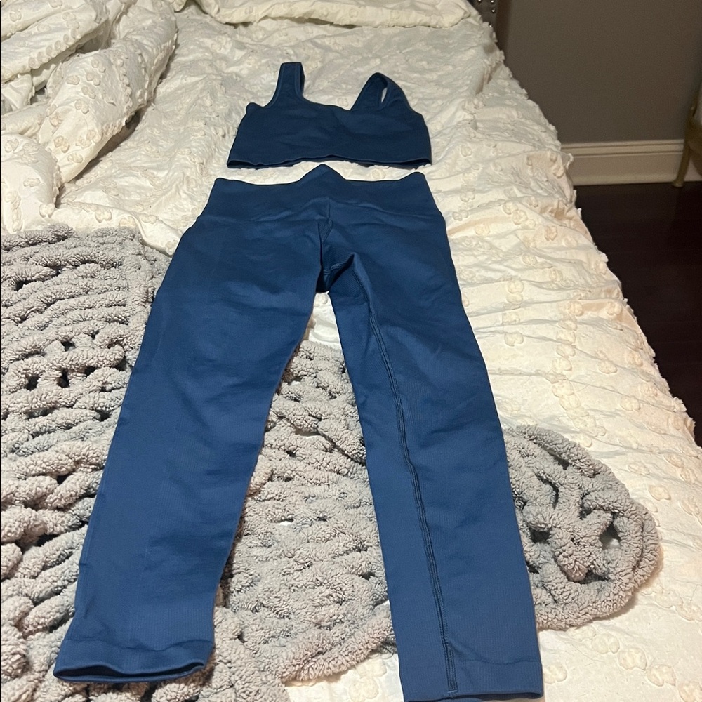 Athleta Deep Blue Ribbed Workout Set - Picture 2 of 6